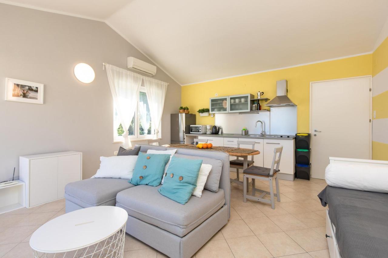 Apartment Portapisana Just 50M From The Beach 크르크 외부 사진