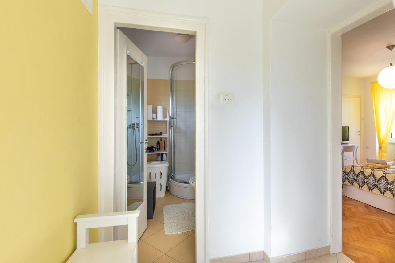 Apartment Portapisana Just 50M From The Beach 크르크 외부 사진
