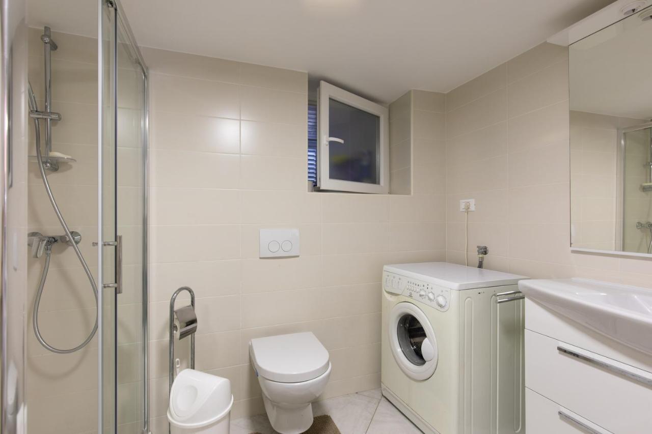 Apartment Portapisana Just 50M From The Beach 크르크 외부 사진