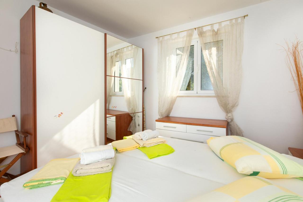 Apartment Portapisana Just 50M From The Beach 크르크 외부 사진